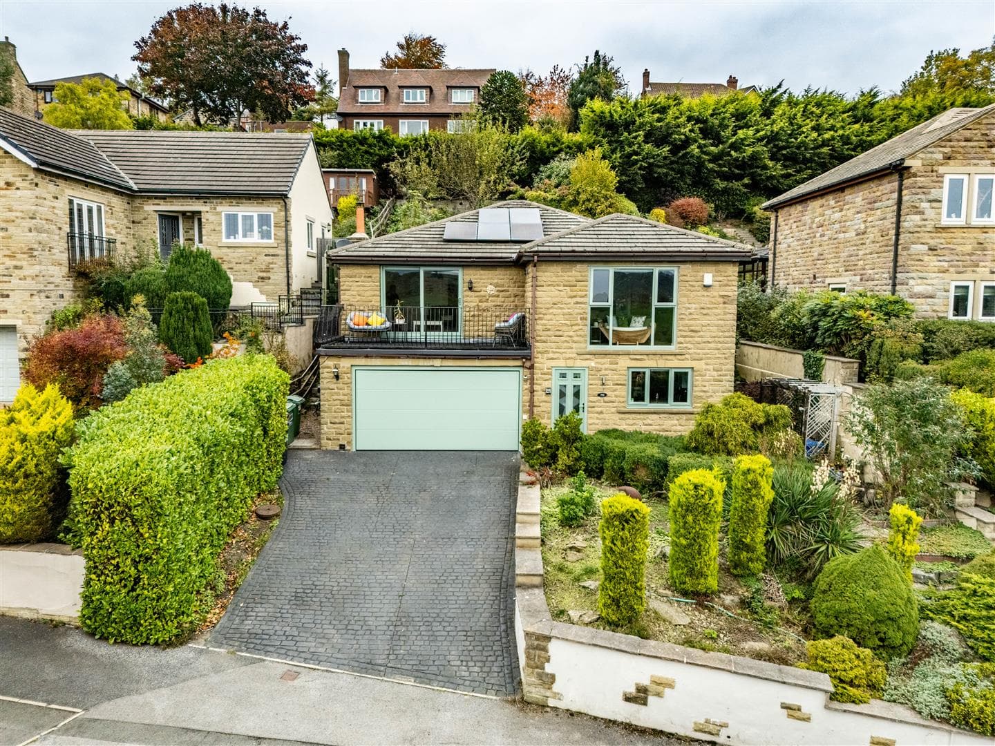 Low Road Thornhill, Dewsbury, WF12 0PU