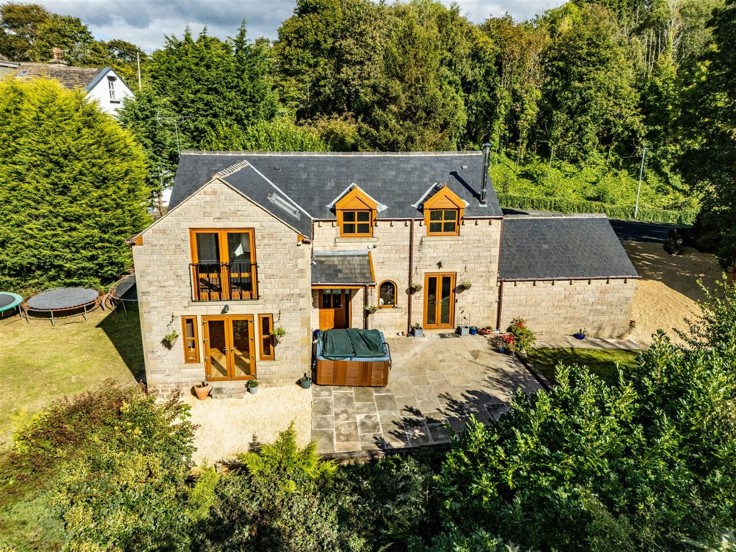 Shrogg Stables, Halifax, HX3 5HL