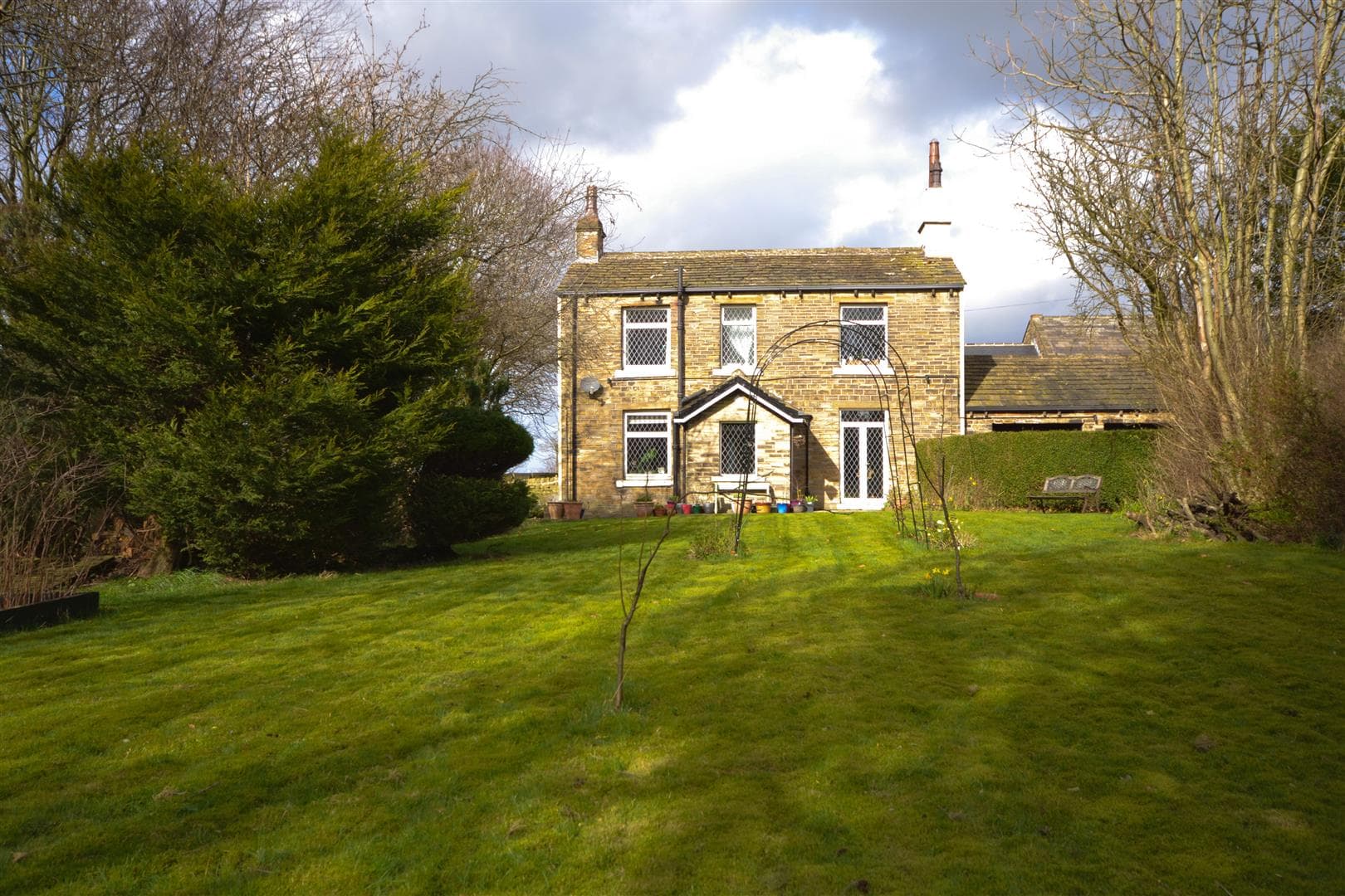 Briestfield Road, Grange Moor, Wakefield, WF4 4EG