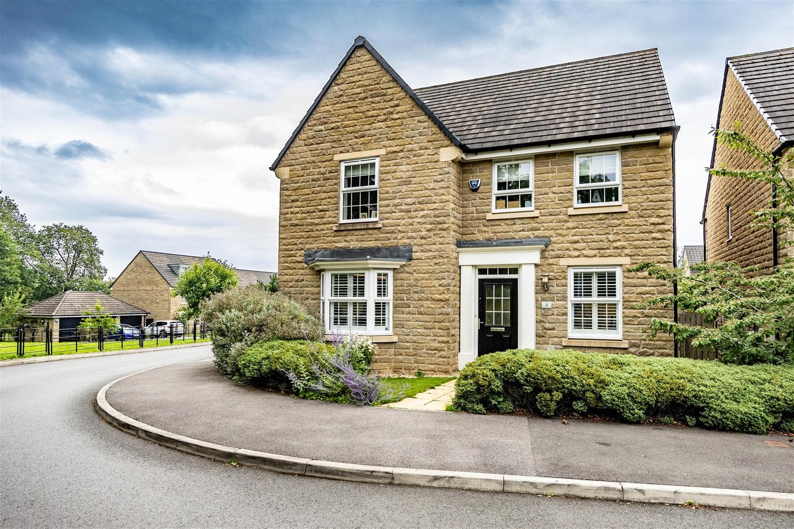 Newton Close, Lightcliffe, Halifax, HX3 8FP