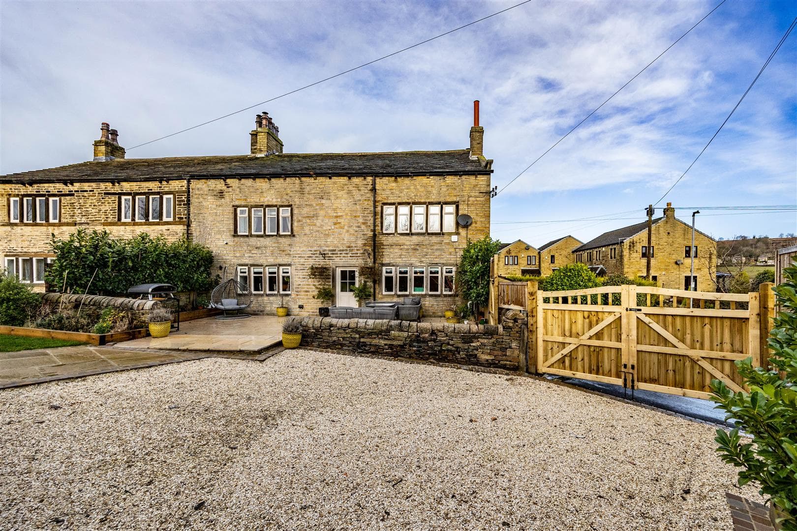 14 Parkwood Road, Huddersfield, HD3 4TT